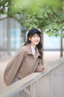 军训女生吊带舞