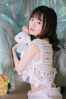 《年轻的女教师》hd9在线观看